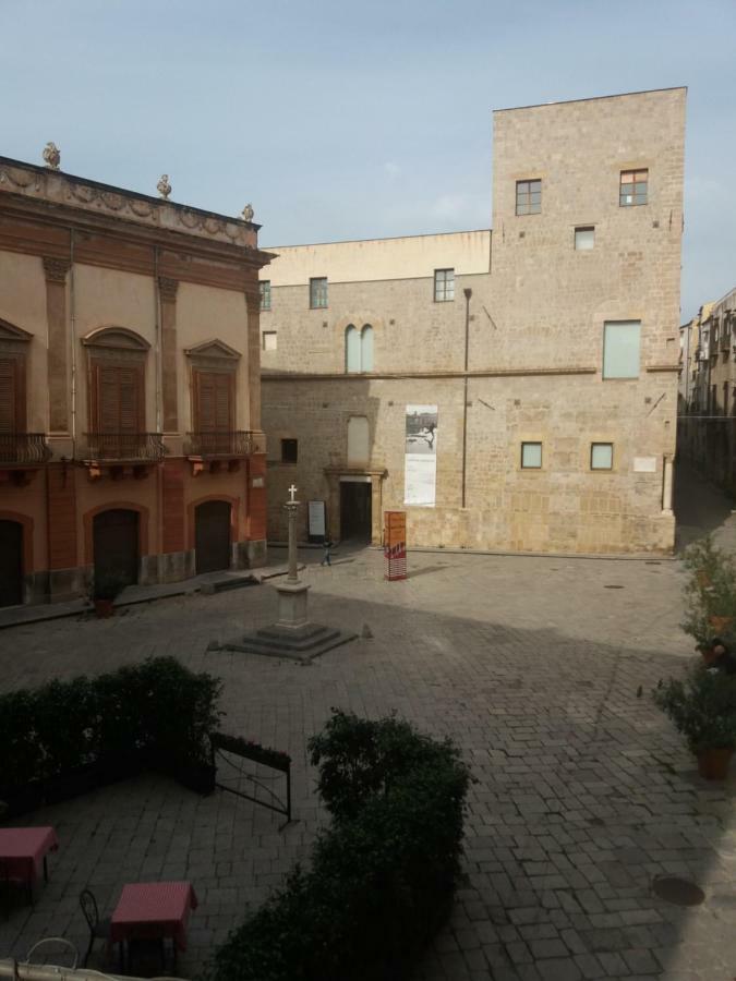 La Stanza Del Vicolo Appartement Palermo Buitenkant foto