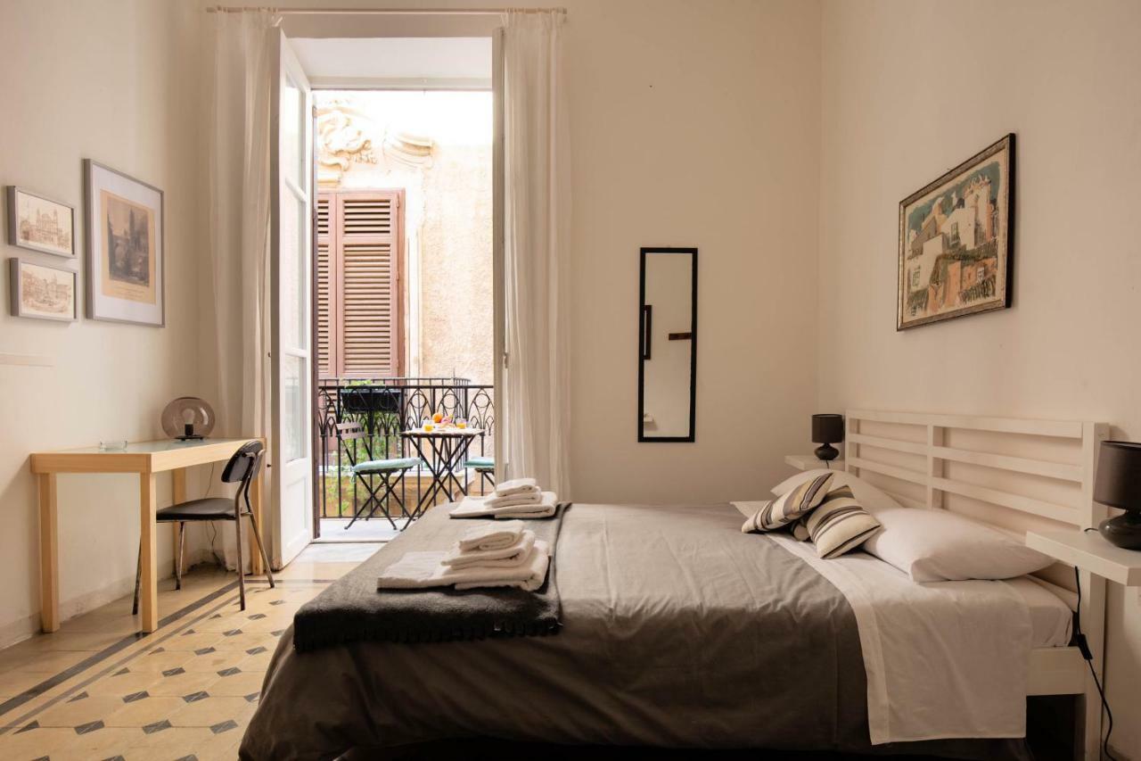 La Stanza Del Vicolo Appartement Palermo Buitenkant foto